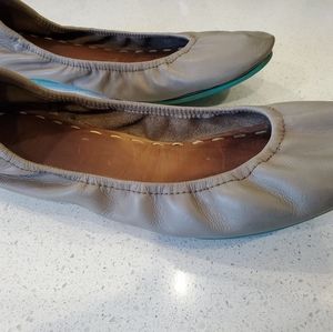 Taupe tieks 9